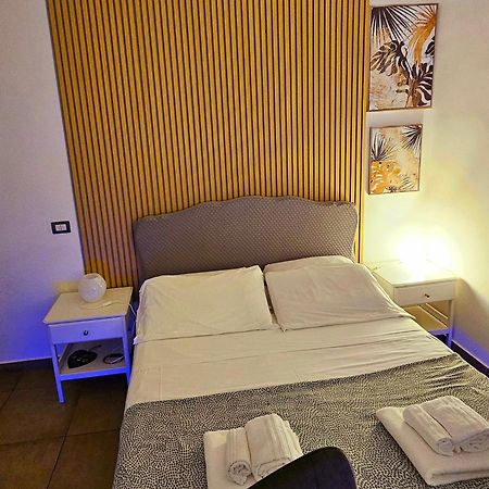 B&B Napoli Centrale Room&Jacuzzi Exterior foto