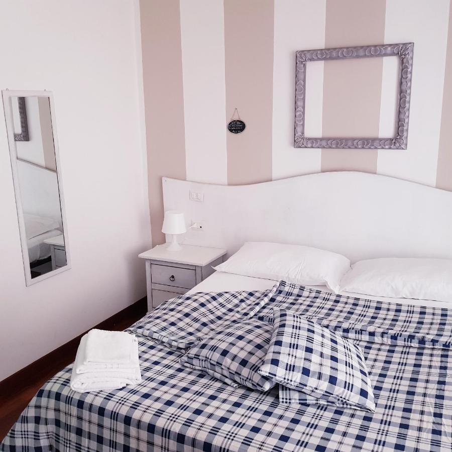 B&B Napoli Centrale Room&Jacuzzi Exterior foto