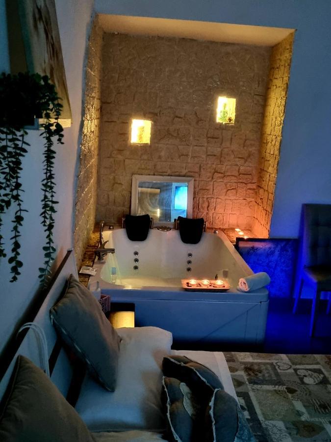 B&B Napoli Centrale Room&Jacuzzi Exterior foto