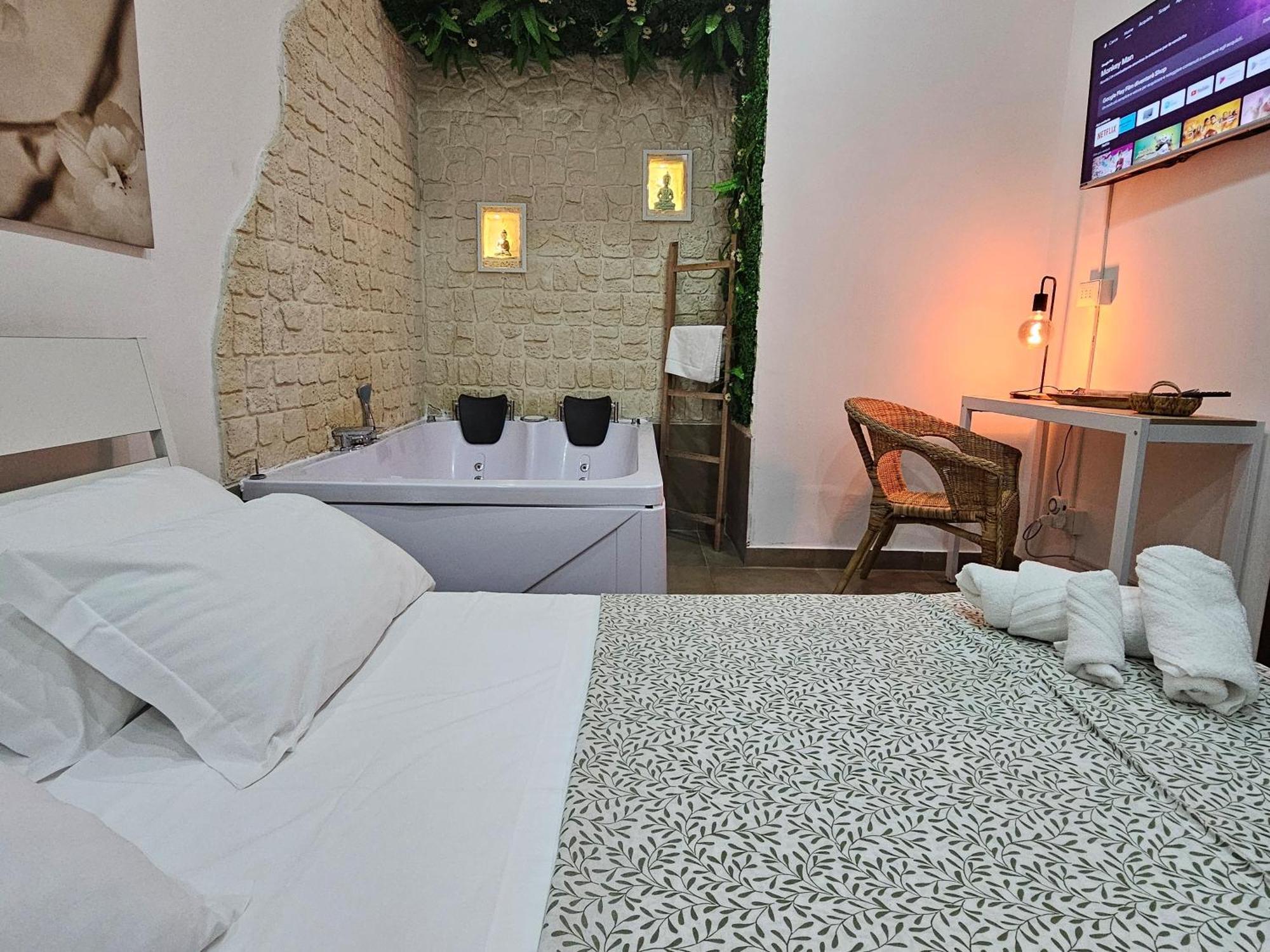 B&B Napoli Centrale Room&Jacuzzi Exterior foto