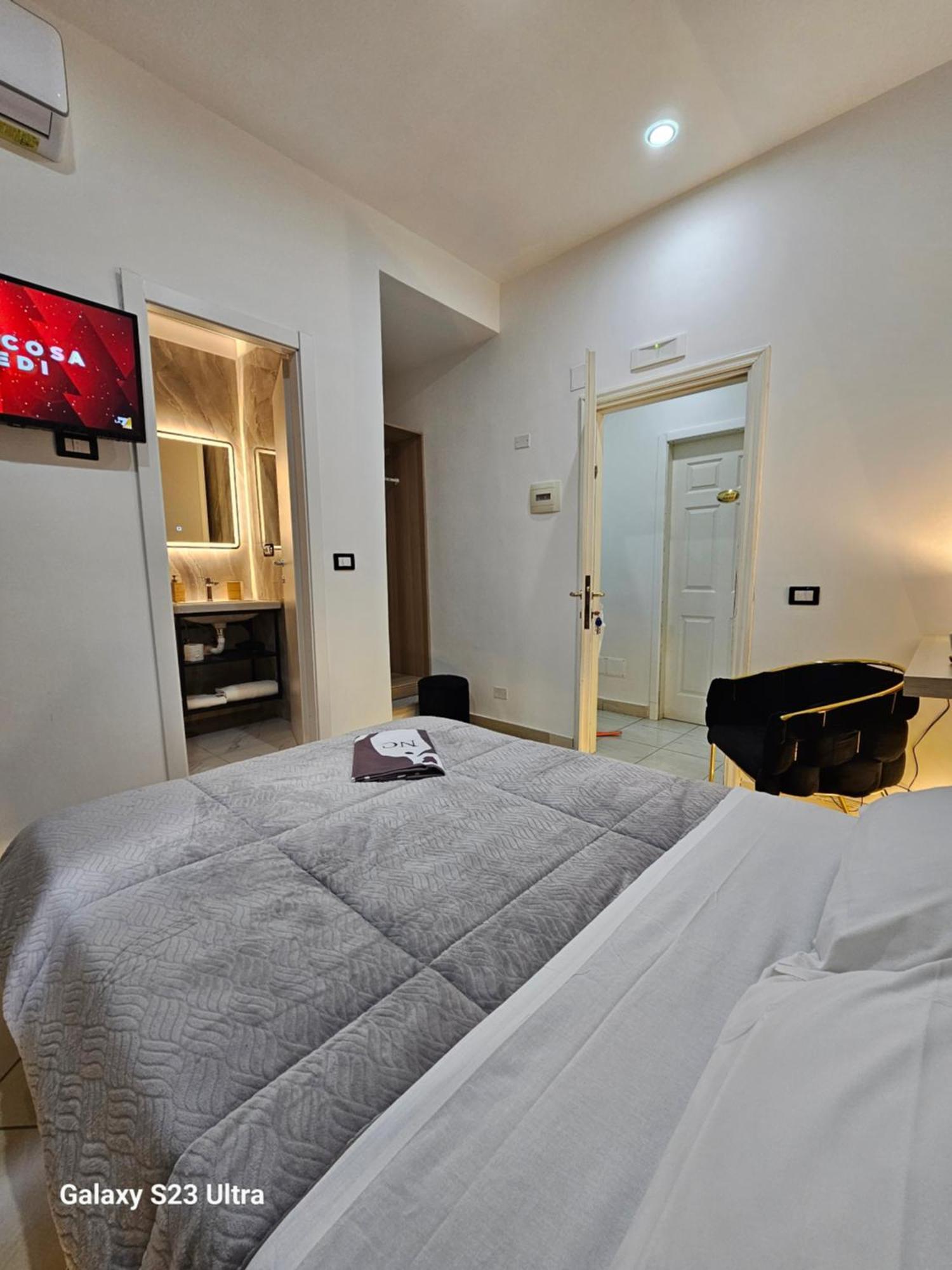 B&B Napoli Centrale Room&Jacuzzi Exterior foto