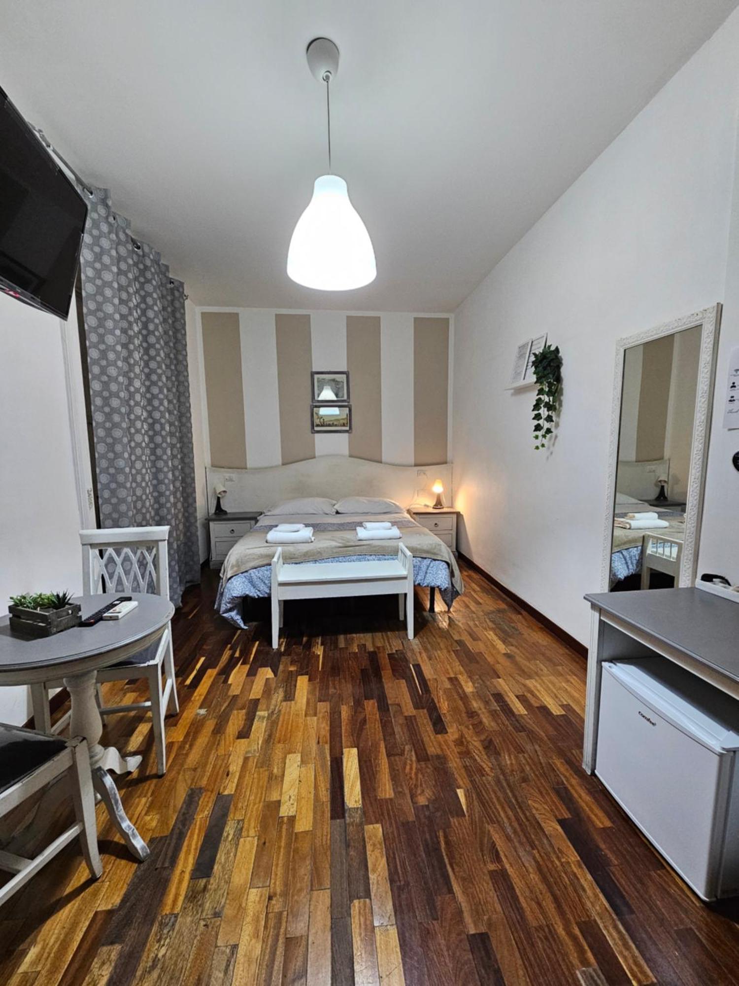 B&B Napoli Centrale Room&Jacuzzi Exterior foto